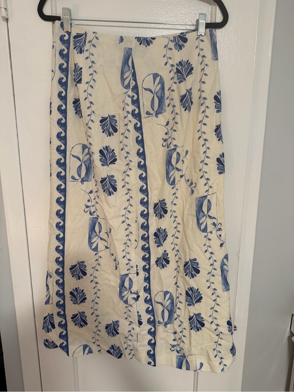 Rachel Zoe Cream and Blue Floral Linen Blend Set Size L - Picture 2 of 5